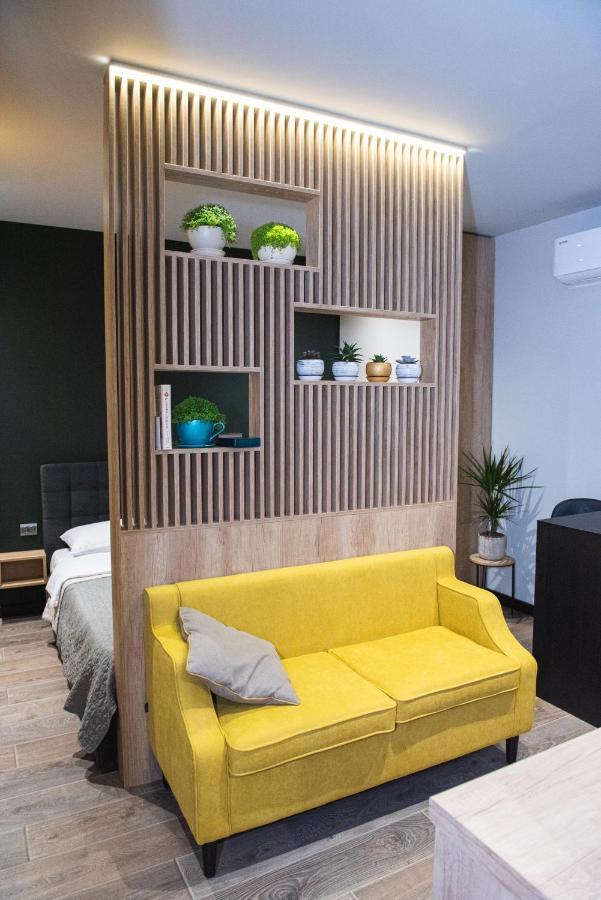 Luxury Apartments Petofi Oezjhorod Buitenkant foto